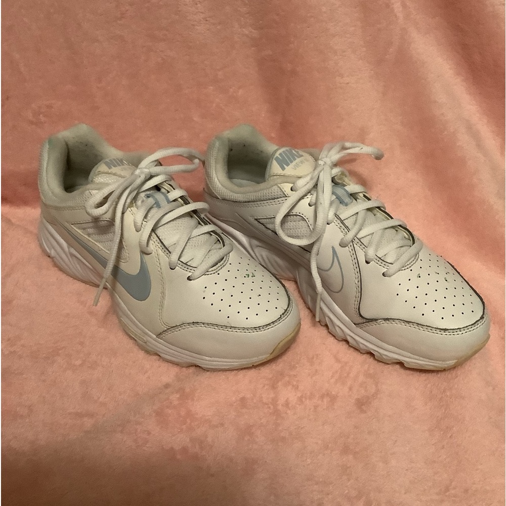 Womens Nike View III Rolling Rail Walking Shoes-size 5